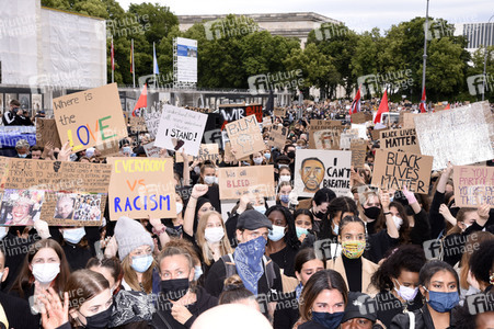 Demonstration 'Silent Protest - Sag Nein zu Rassismus' in München
