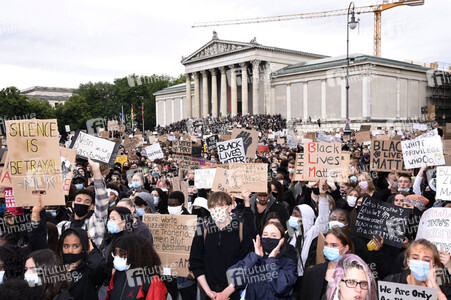 Demonstration 'Silent Protest - Sag Nein zu Rassismus' in München