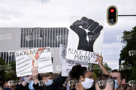 Demonstration 'Silent Protest - Sag Nein zu Rassismus' in München