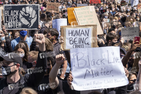 Demonstration 'Silent Demo' in Berlin