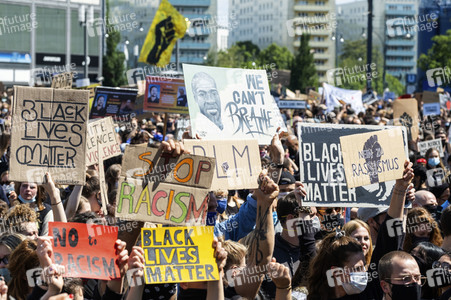 Demonstration 'Silent Demo' in Berlin