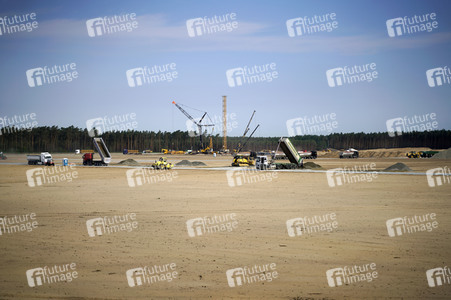 Baubeginn der Tesla Gigafactory 4 in Grünheide