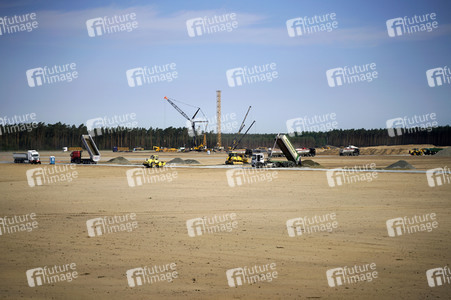 Baubeginn der Tesla Gigafactory 4 in Grünheide