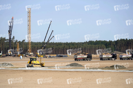 Baubeginn der Tesla Gigafactory 4 in Grünheide