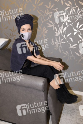 Darya Gritsyuk beim Friseurbesuch in München