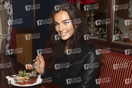 Fototermin mit Lili Paul-Roncalli in Hamburg