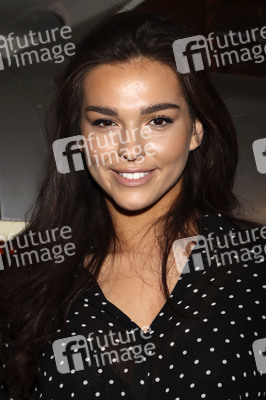 Fototermin mit Lili Paul-Roncalli in Hamburg