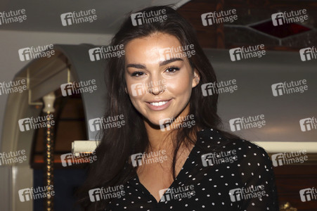 Fototermin mit Lili Paul-Roncalli in Hamburg