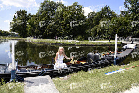 Gondelfahrt mit Prominenten in München