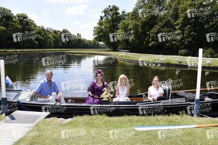 Gondelfahrt mit Prominenten in München
