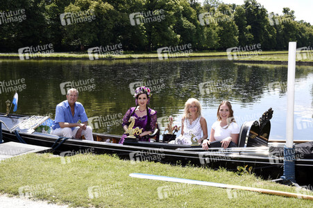 Gondelfahrt mit Prominenten in München
