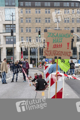 Menschenkette gegen Rassismus in Hamburg