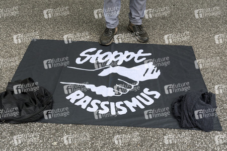 Menschenkette gegen Rassismus in Hamburg