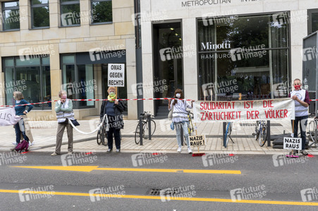 Menschenkette gegen Rassismus in Hamburg