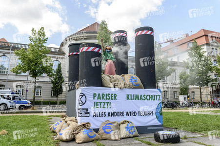 Start der Aktionswoche von Extinction Rebellion in Berlin