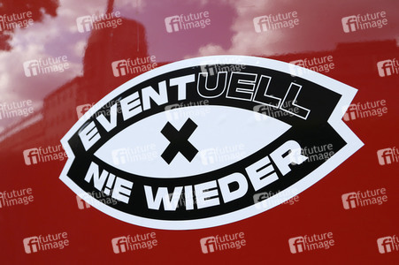 Autokorso unter dem Motto 'EVENTuell nie wieder' in Hamburg