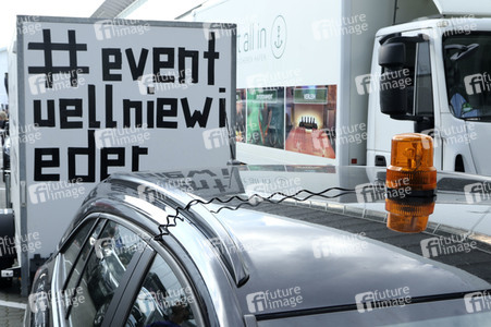 Autokorso unter dem Motto 'EVENTuell nie wieder' in Hamburg