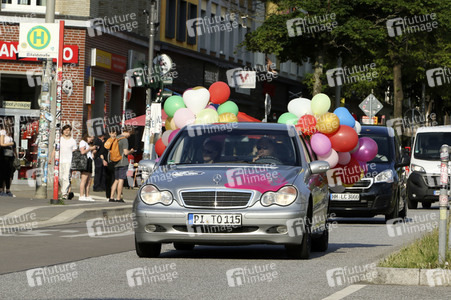 Autokorso unter dem Motto 'EVENTuell nie wieder' in Hamburg