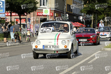 Autokorso unter dem Motto 'EVENTuell nie wieder' in Hamburg