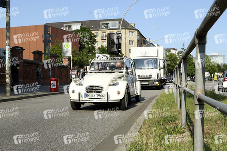 Autokorso unter dem Motto 'EVENTuell nie wieder' in Hamburg