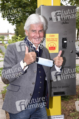 Präsentation des ersten Maskenautomaten in München