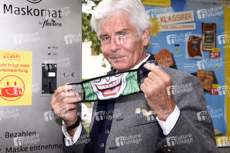 Präsentation des ersten Maskenautomaten in München