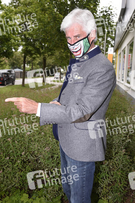 Präsentation des ersten Maskenautomaten in München