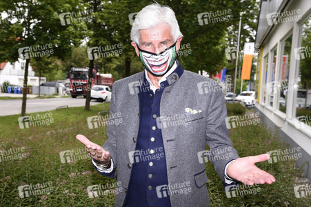 Präsentation des ersten Maskenautomaten in München