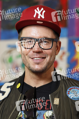 Spendenscheck-Übergabe an die Arche Köln