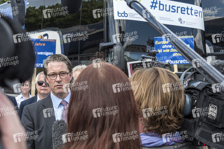 Bus-Sternfahrt in Berlin