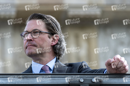 Bus-Sternfahrt in Berlin