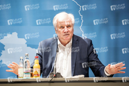 Pressekonferenz zur Innenministerkonferenz Thüringen 2020 in Erfurt