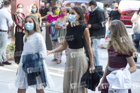 Royals besuchen die Flamenco-Show 'Fandango Avenue' in Madrid