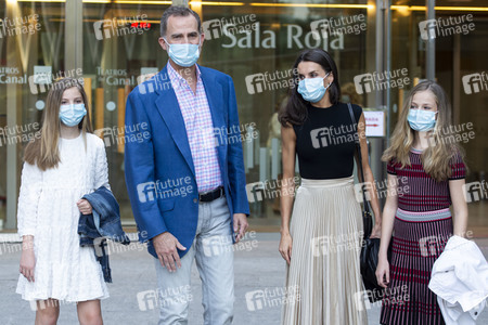 Royals besuchen die Flamenco-Show 'Fandango Avenue' in Madrid