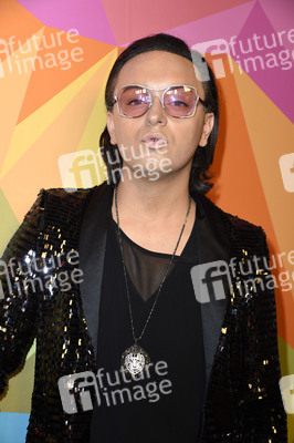 Julian F.M. Stoeckel & Friends im Selfie-Museum The Wow Gallery in Berlin