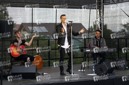 Picknickkonzert mit Billy Andrews / The Dark Tenor & Trio Ensemble in Werder