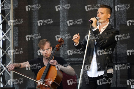 Picknickkonzert mit Billy Andrews / The Dark Tenor & Trio Ensemble in Werder