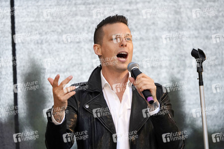 Picknickkonzert mit Billy Andrews / The Dark Tenor & Trio Ensemble in Werder