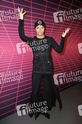 Julian F.M. Stoeckel & Friends im Selfie-Museum The Wow Gallery in Berlin