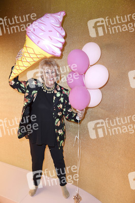 Julian F.M. Stoeckel & Friends im Selfie-Museum The Wow Gallery in Berlin