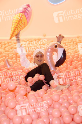 Julian F.M. Stoeckel & Friends im Selfie-Museum The Wow Gallery in Berlin