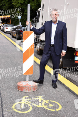 Dieter Reiter eröffnet erste Pop-up Bike-Lane in München