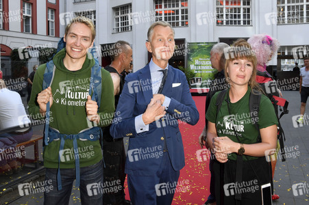 Zieleinlauf der Aktion '750 Kulturkilometer' in Berlin