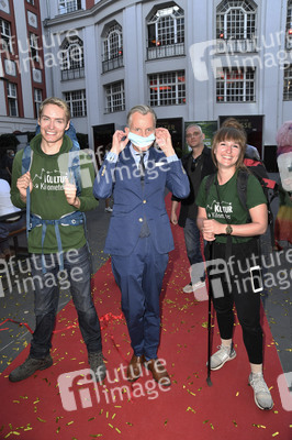 Zieleinlauf der Aktion '750 Kulturkilometer' in Berlin