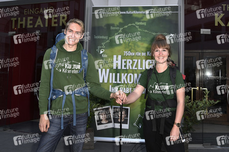 Zieleinlauf der Aktion '750 Kulturkilometer' in Berlin