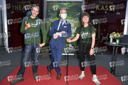 Zieleinlauf der Aktion '750 Kulturkilometer' in Berlin