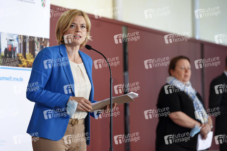 Pressekonferenz zum Fleisch-Gipfel in Düsseldorf