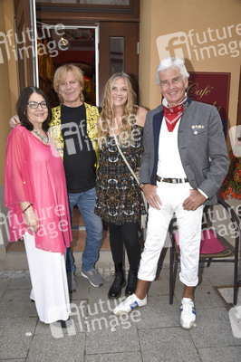 Wiedereröffnung des Café Marimba in München