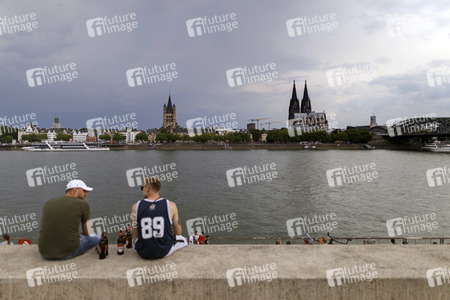 Symbolfoto Kontaktverbot