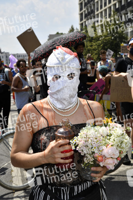 Demonstration 'Berlin Pride 2020' in Berlin